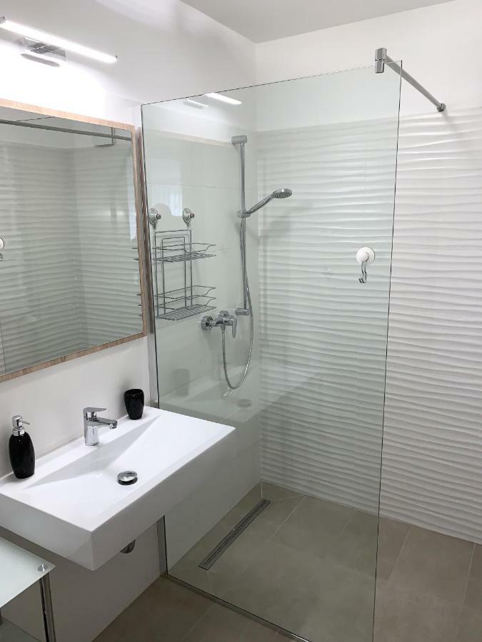 Exclusive Home - C. Apartman Печ Екстер'єр фото